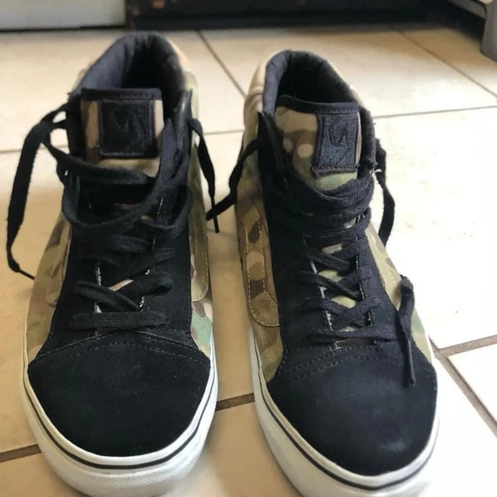 Multicam Defcon Vans - Picture 2 of 5